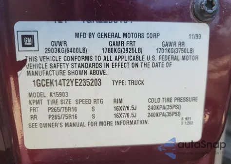 2000 Chevrolet Silverado K1500 z USA, uszkodzony, nr VIN 1GCEK14T2YE235203